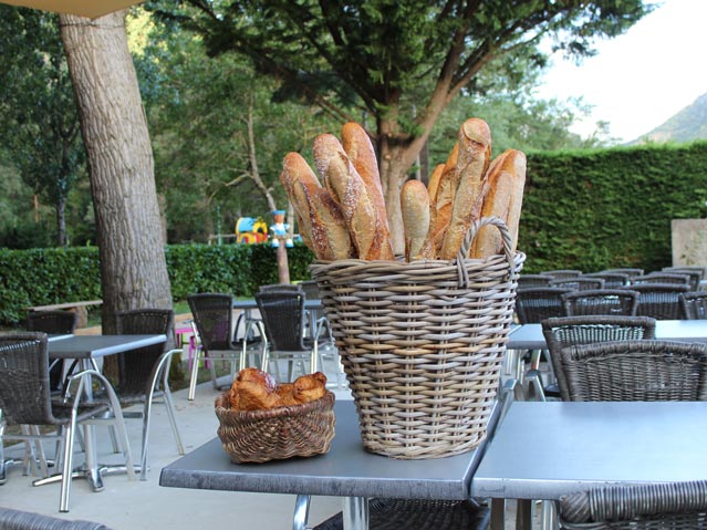 gorges tarn millau aveyron camping taranis boulangerie