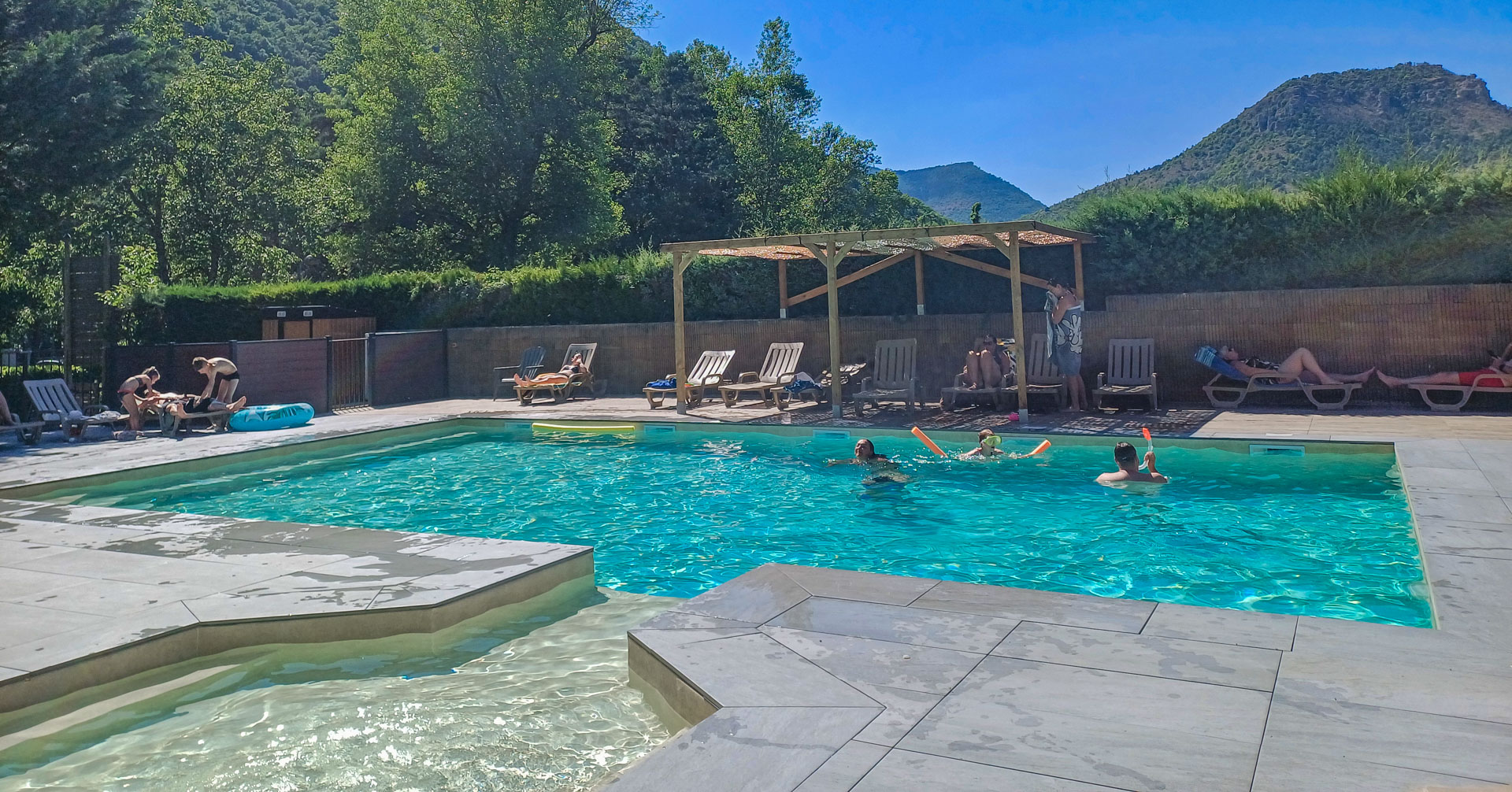 camping piscine aveyron