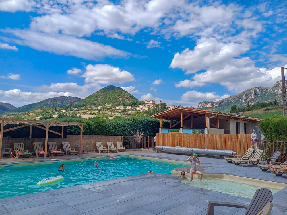 camping zwembad gorges du tarn millau